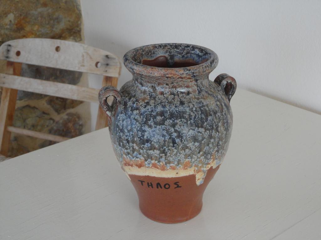 Pavlos Rooms Livadia  エクステリア 写真