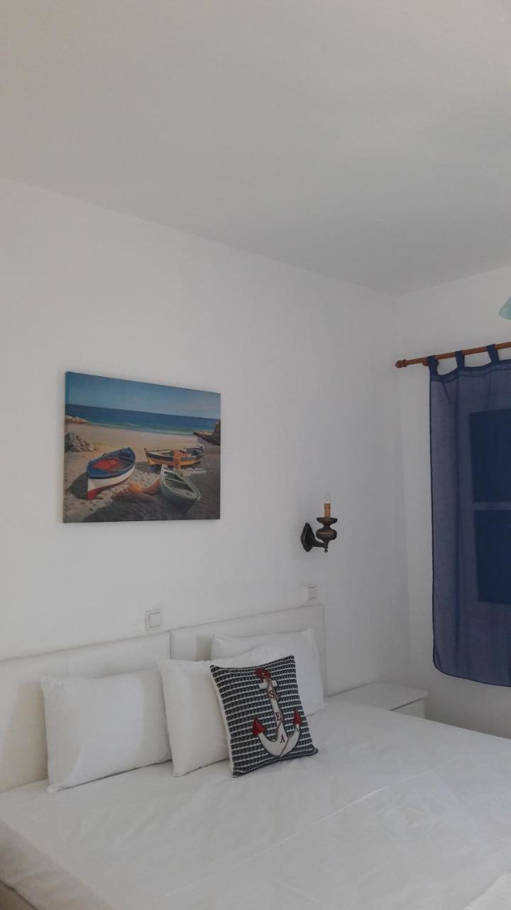 Pavlos Rooms Livadia  エクステリア 写真