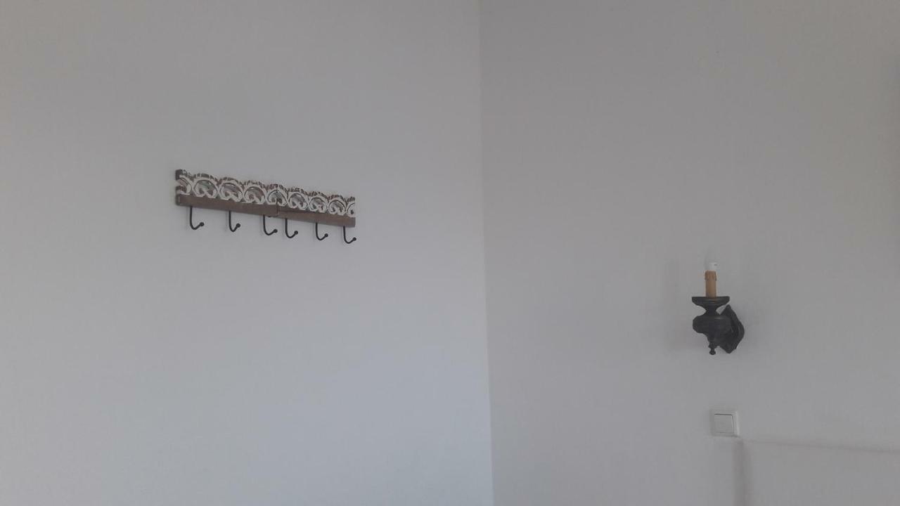Pavlos Rooms Livadia  エクステリア 写真